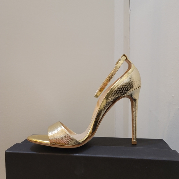 Alejandro and ingelmo gold strap high heel shoes - Picture 7 of 7